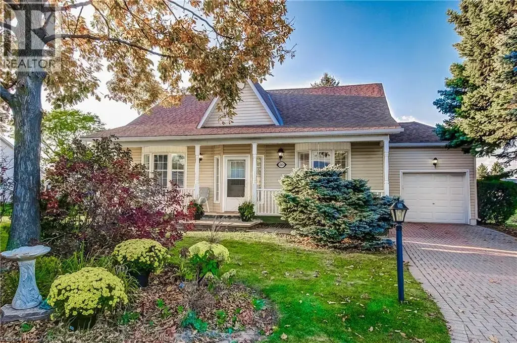 260 Silverbirch Boulevard, Mount Hope