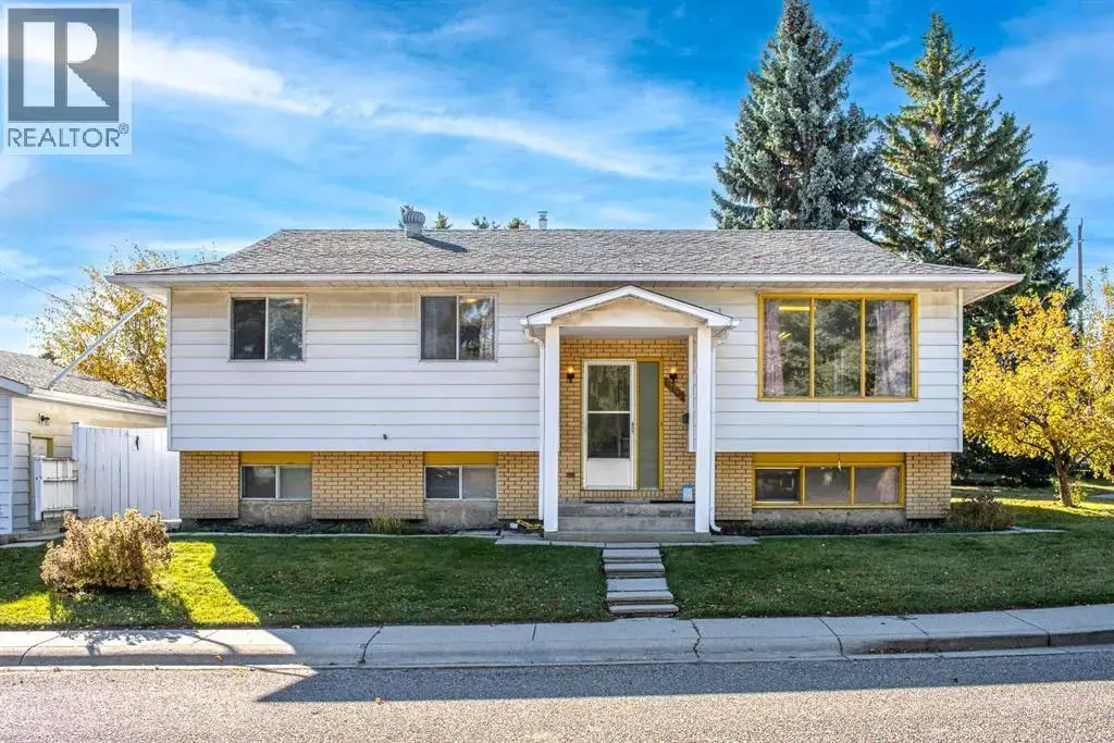 11407 Southdale Close Sw, Calgary