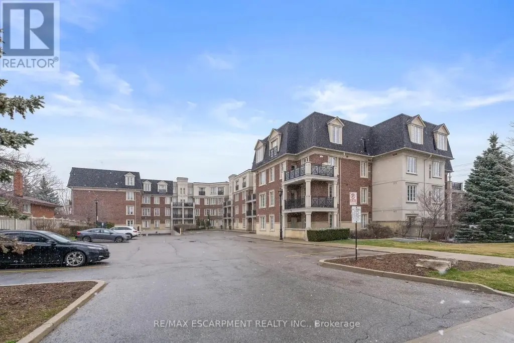 116 - 3351 Cawthra Road, Mississauga (Applewood)