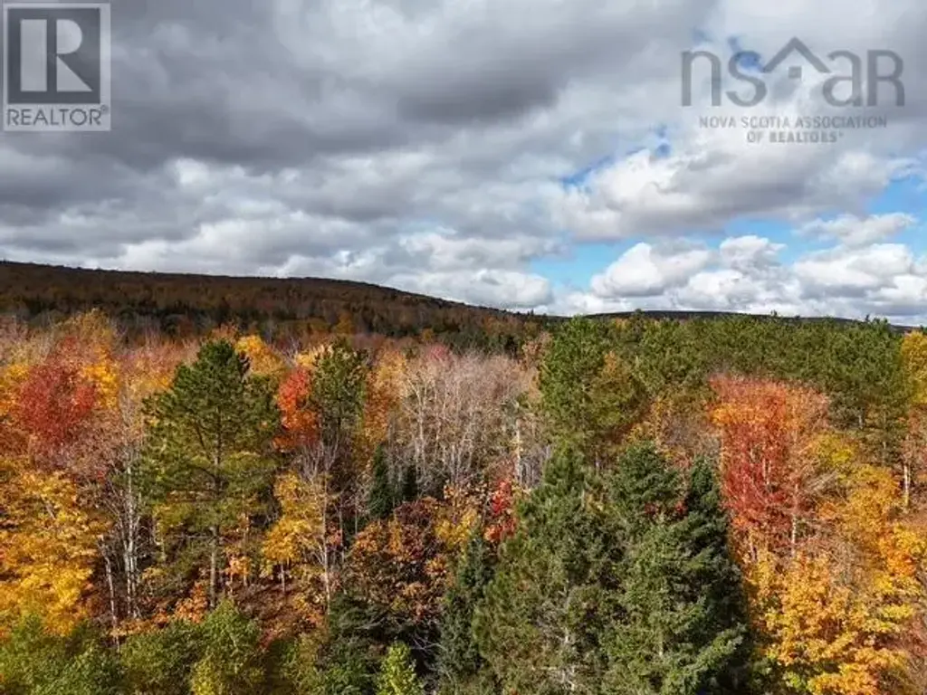 West Middle River Road, West Middle River