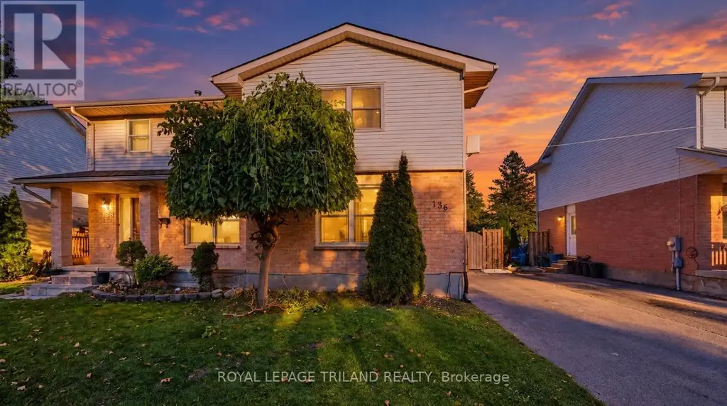 136 Golfdale Crescent, London South (South Q)