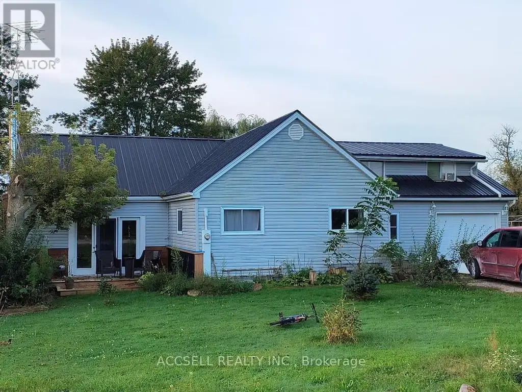 1363 Edward Street W, St. Clair