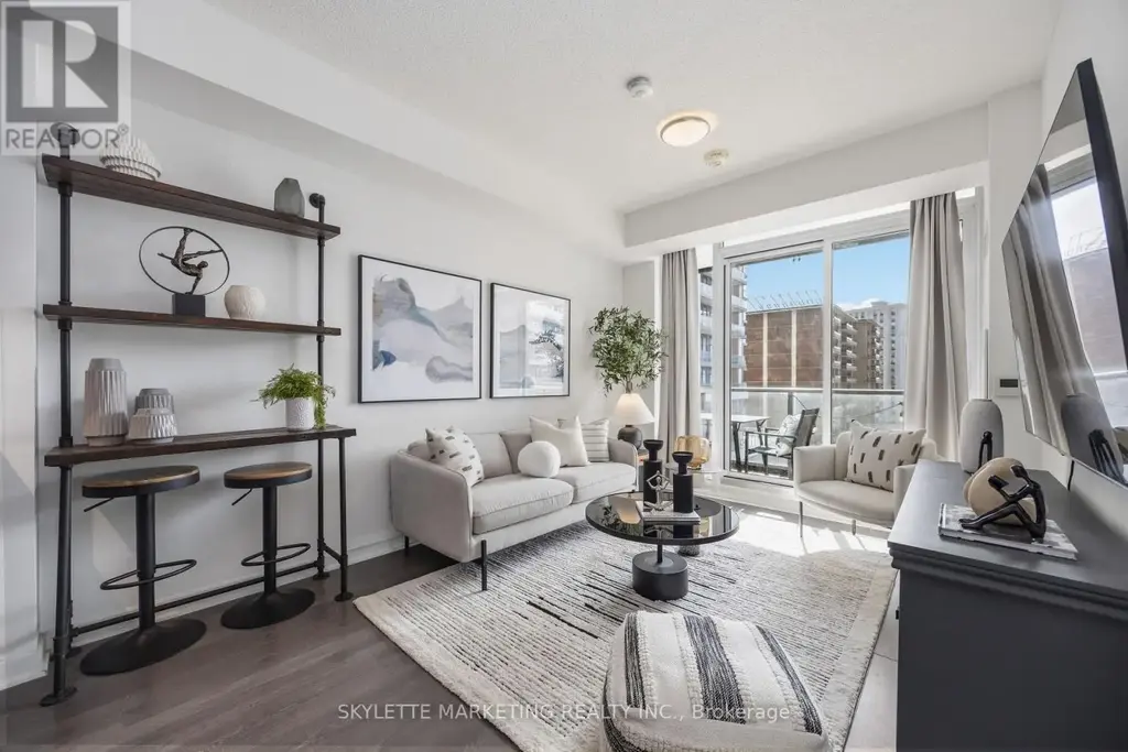 414 - 38 Forest Manor Road, Toronto (Henry Farm)