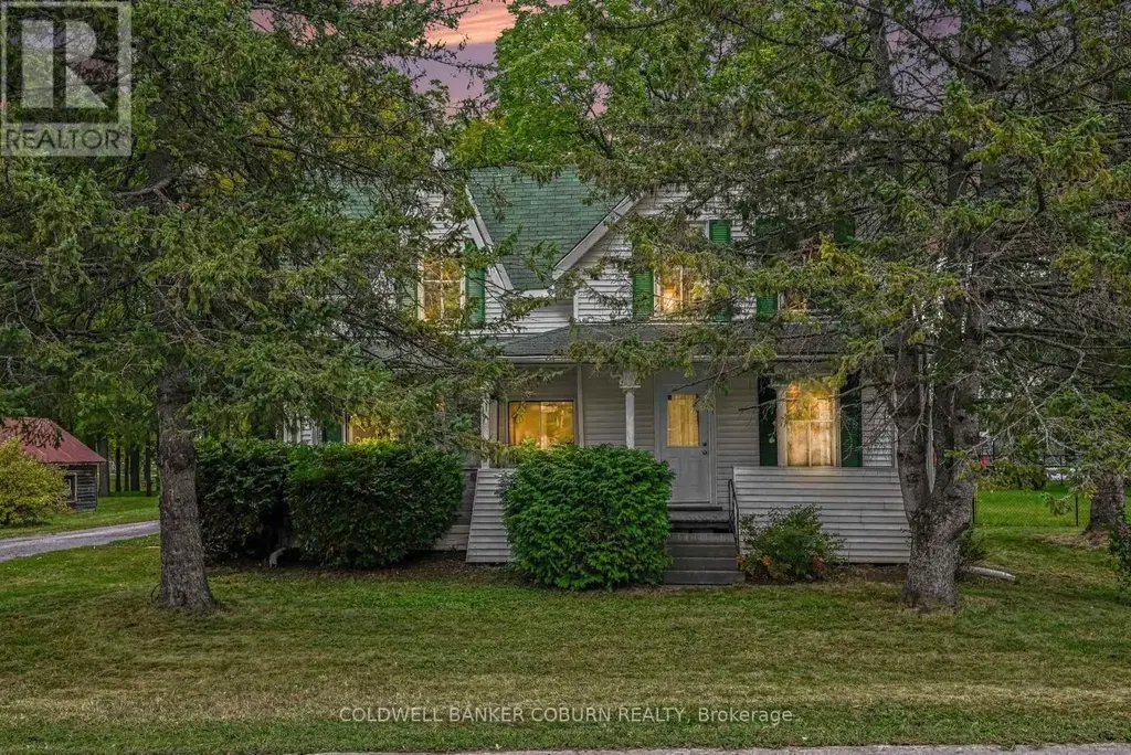 69 Main Street S, North Dundas