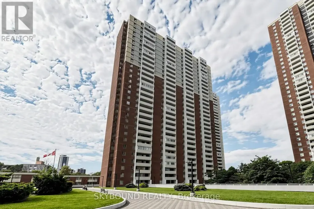 1710 - 1 Massey Square, Toronto (Crescent Town)