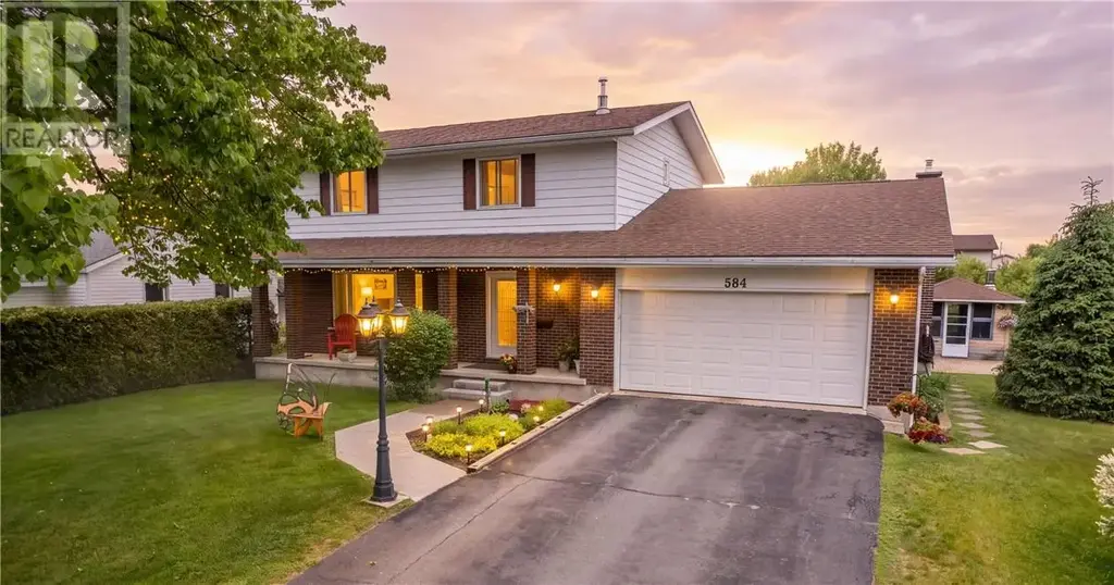 584 Mead Boulevard, Espanola