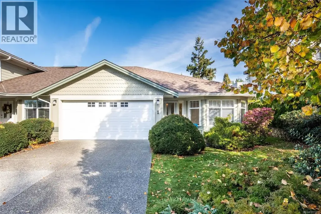 1 126 Hallowell Rd, View Royal