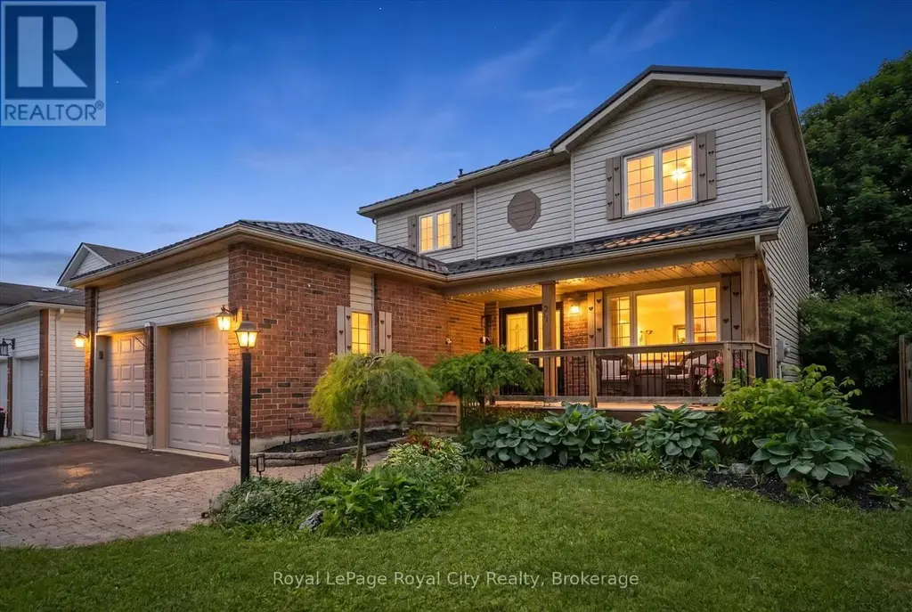 729 Woodhill Drive, Centre Wellington (Fergus)