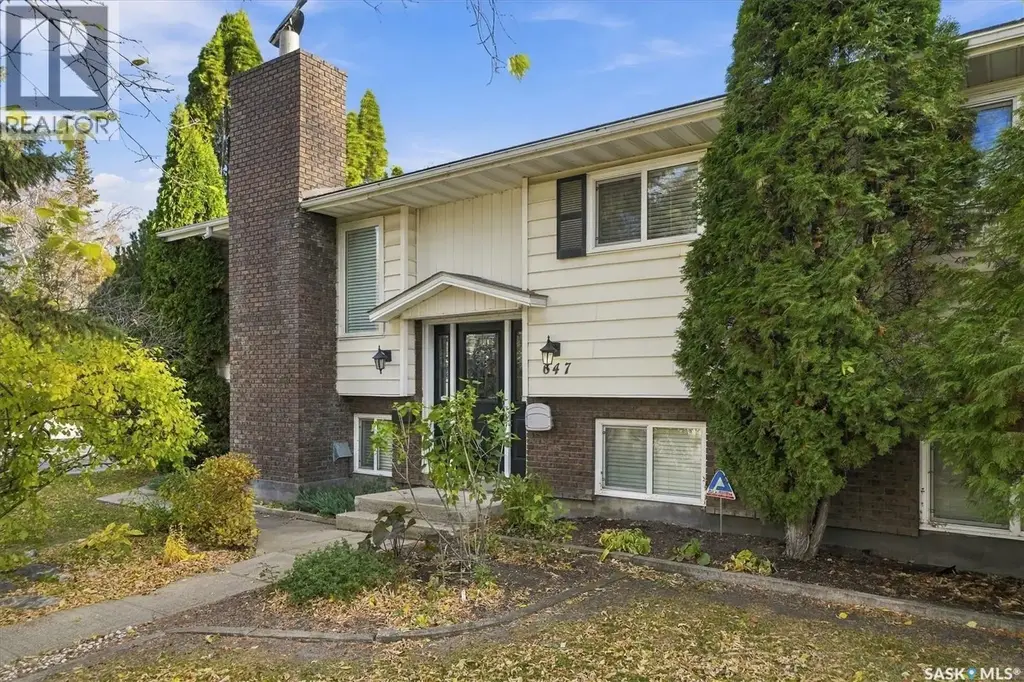 647 Redberry Road, Saskatoon