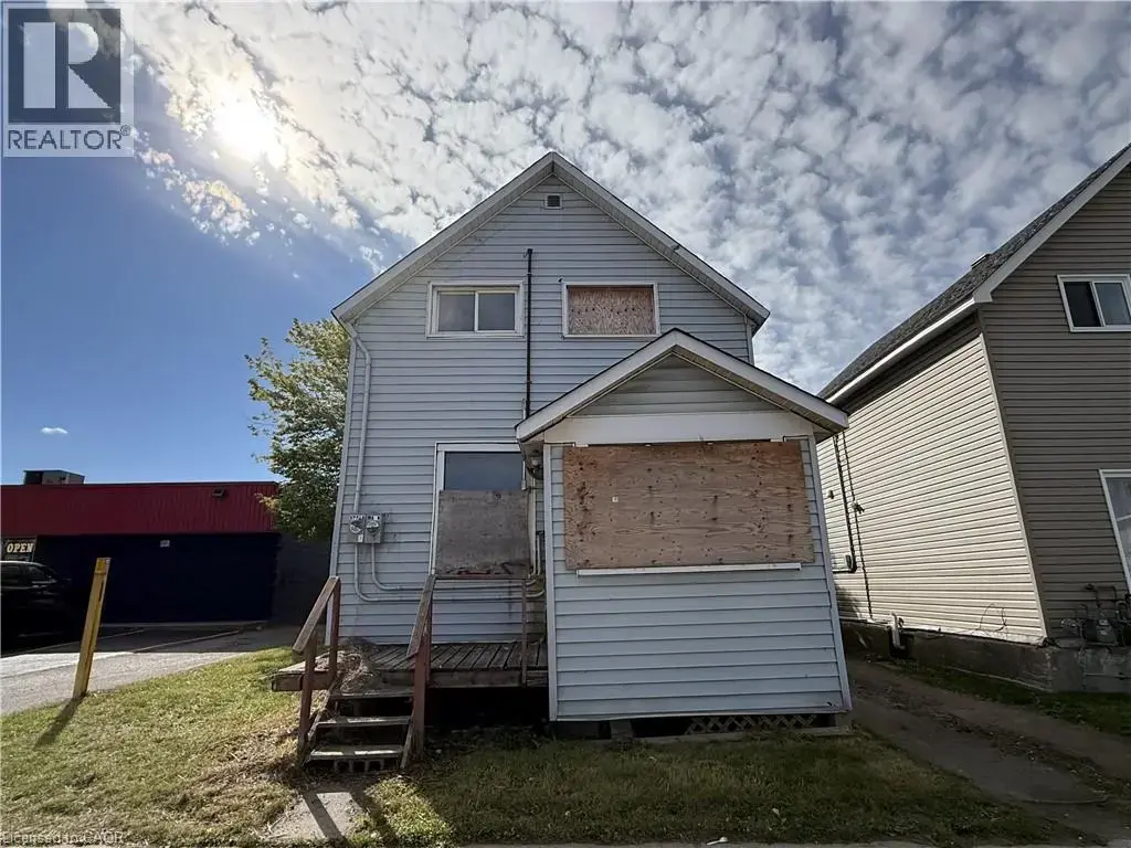 21 Cathcart Street, Sault Ste. Marie