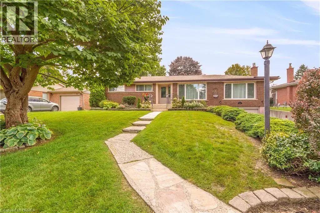 25 Brier Crescent, Brantford