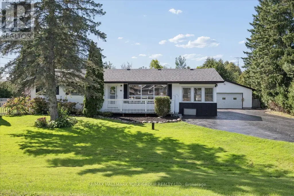 92 Sunset Beach Road, Georgina (Virginia)