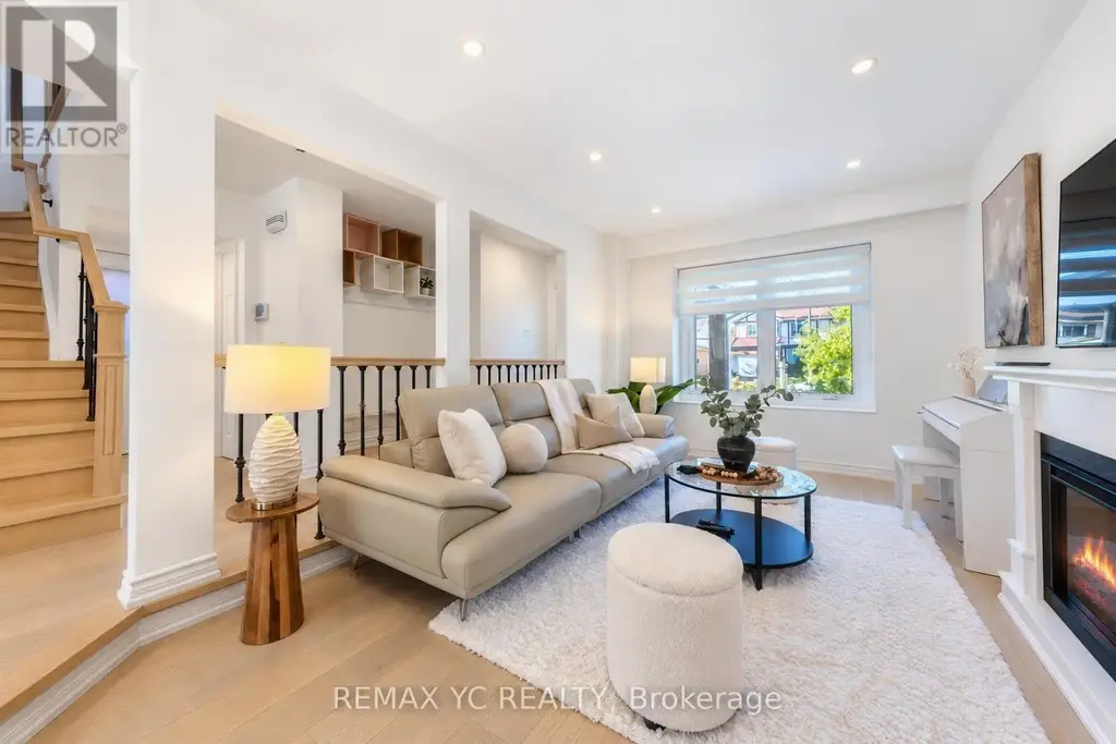 79 Tamarack Drive, Markham (Aileen-Willowbrook)