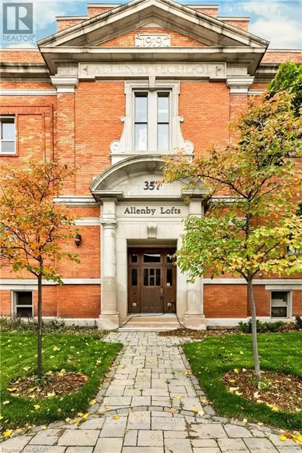 13 - 357 Hunter Street W, Hamilton (Kirkendall)