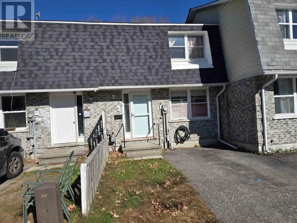 8 Bailey Ln, Elliot Lake
