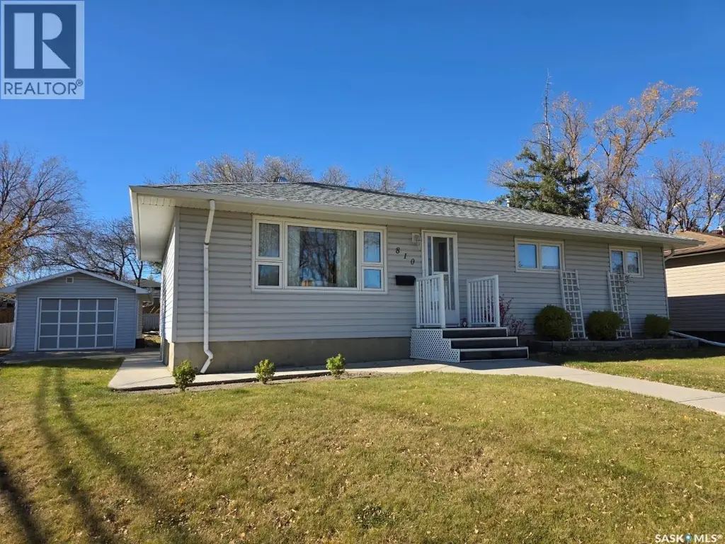 810 11th Avenue Ne, Swift Current