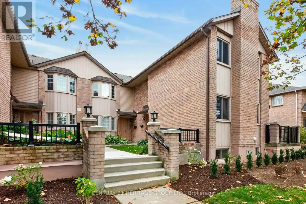 15 - 38 Elora Drive, Hamilton (Fessenden)