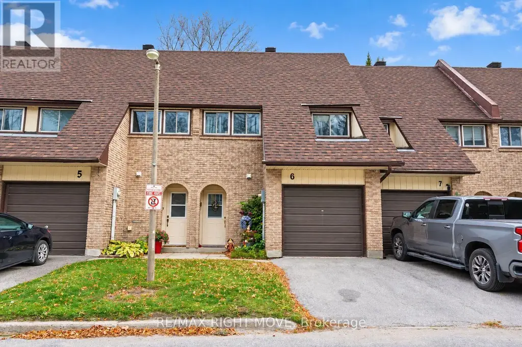 6 - 67 Fittons Road E, Orillia