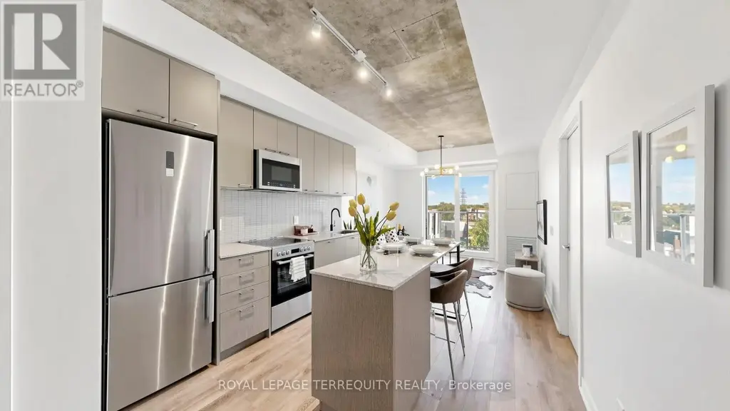 417 - 1808 St Clair Avenue W, Toronto (Weston-Pellam Park)