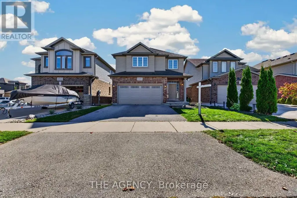 2231 Buroak Drive, London North (North S)