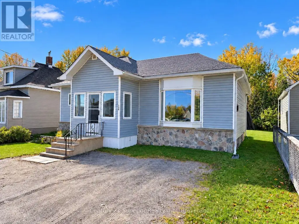 136 First Street, Nipigon (Nipigon Town)