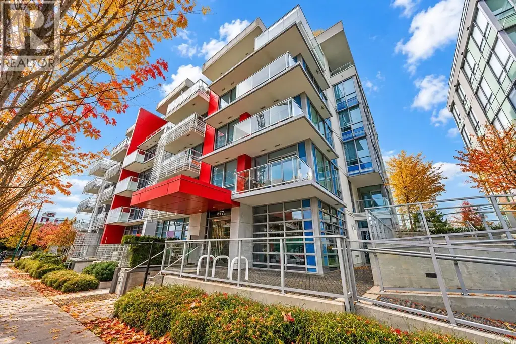 211 677 W 41st Avenue, Vancouver