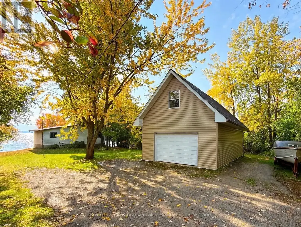 18 Lakeview Boulevard, Kawartha Lakes (Little Britain)