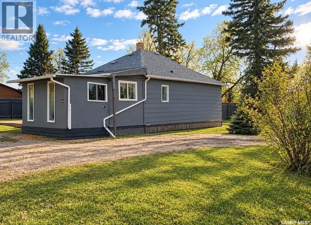 223 4th Avenue N, Big River