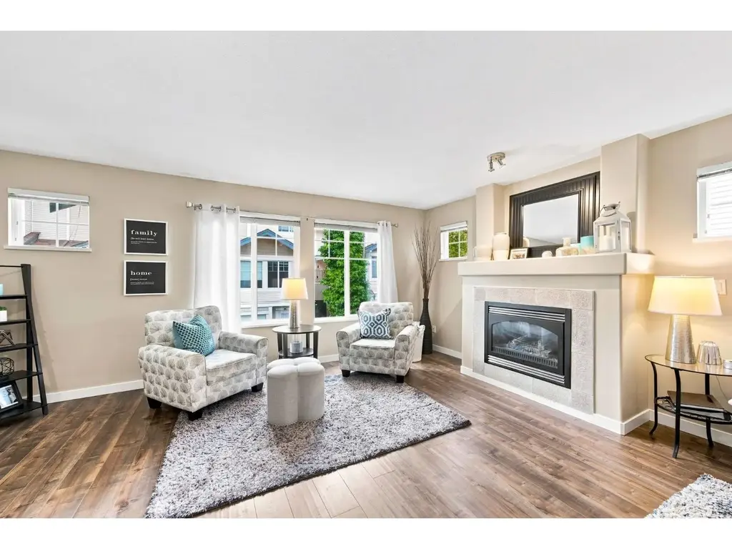 6 6533 121 Street, Surrey