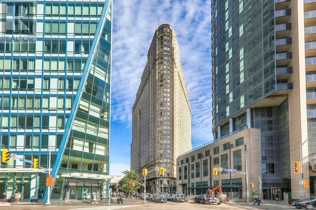 1611 - 25 The Esplanade, Toronto (Waterfront Communities)