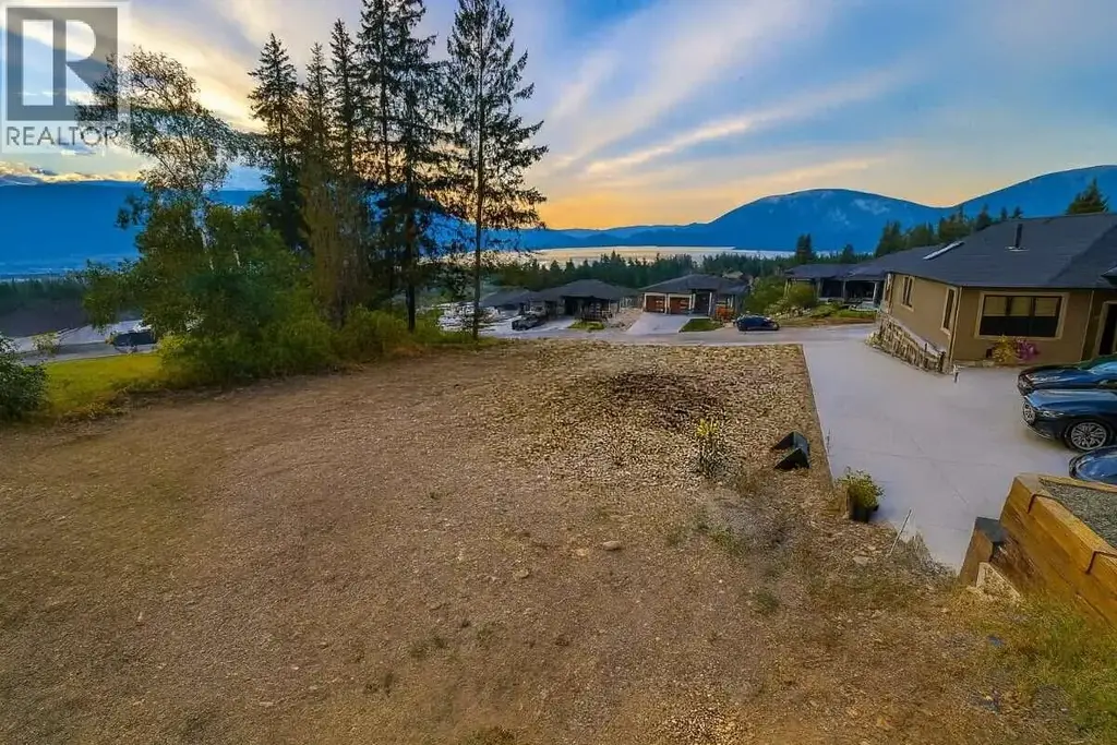 1060 16 Avenue Se, Salmon Arm