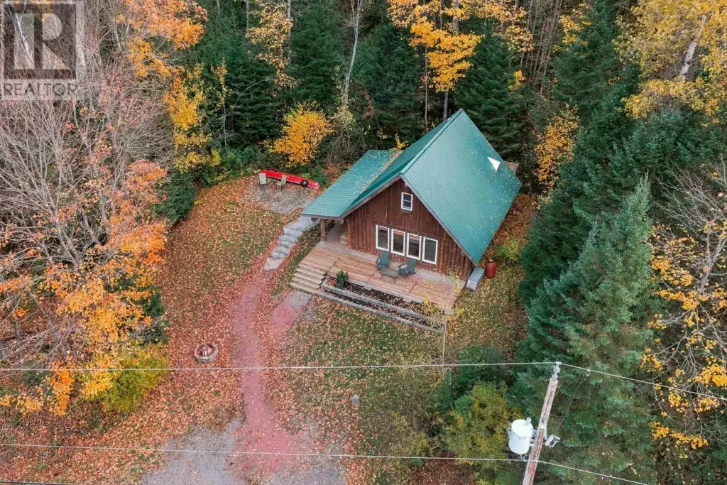 4001 Highway 556, Searchmont