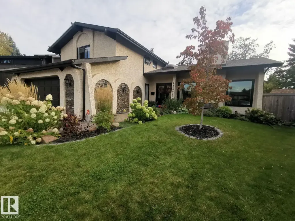 12423 28a Av Nw, Edmonton