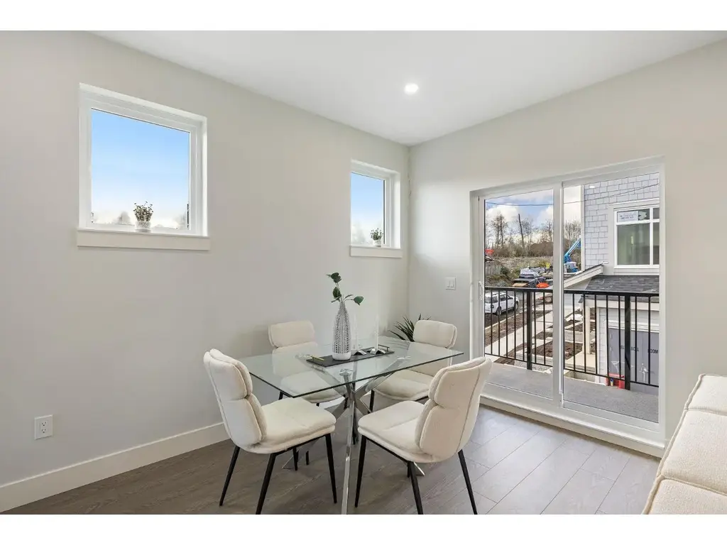 8 14391 61a Avenue, Surrey