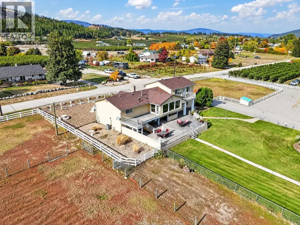 9771 Read Road, Lake Country
