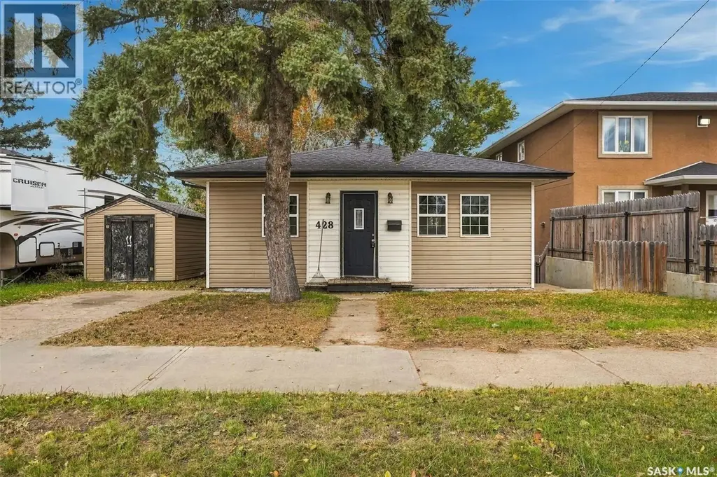 428 Home Street W, Moose Jaw