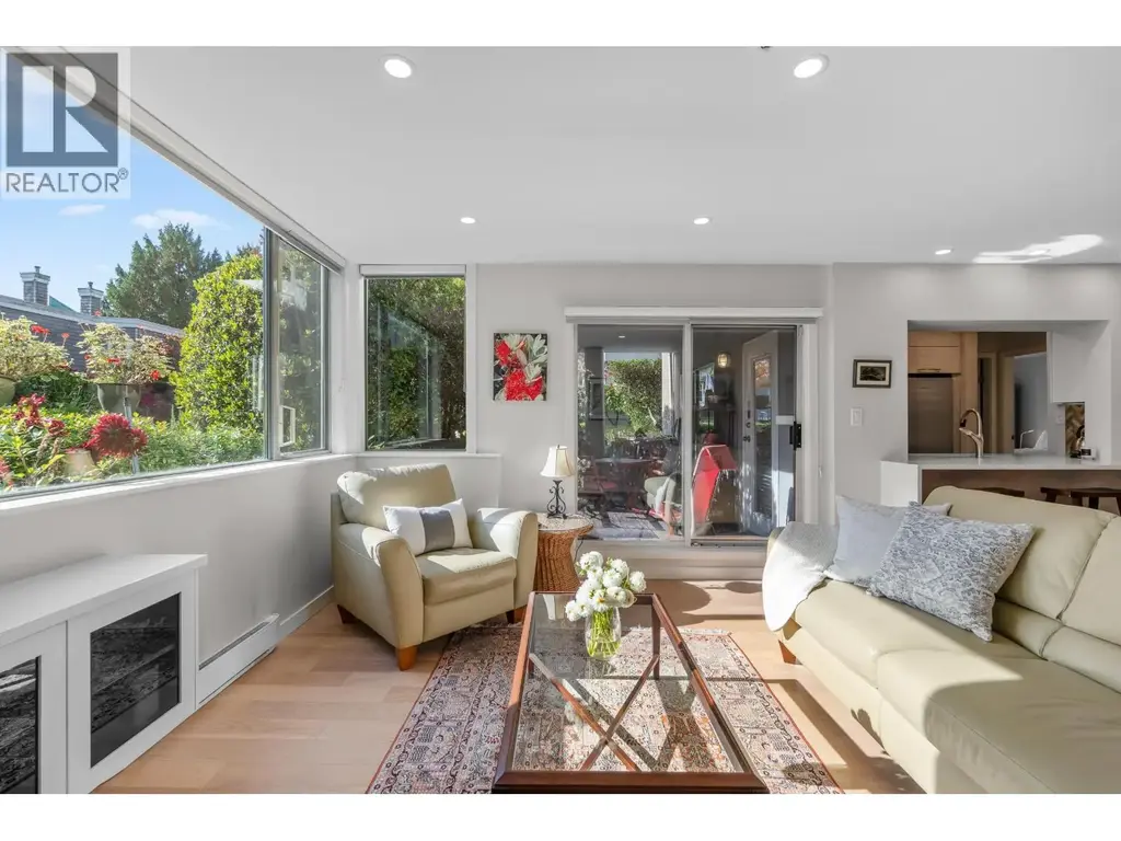 112 8450 Jellicoe Street, Vancouver