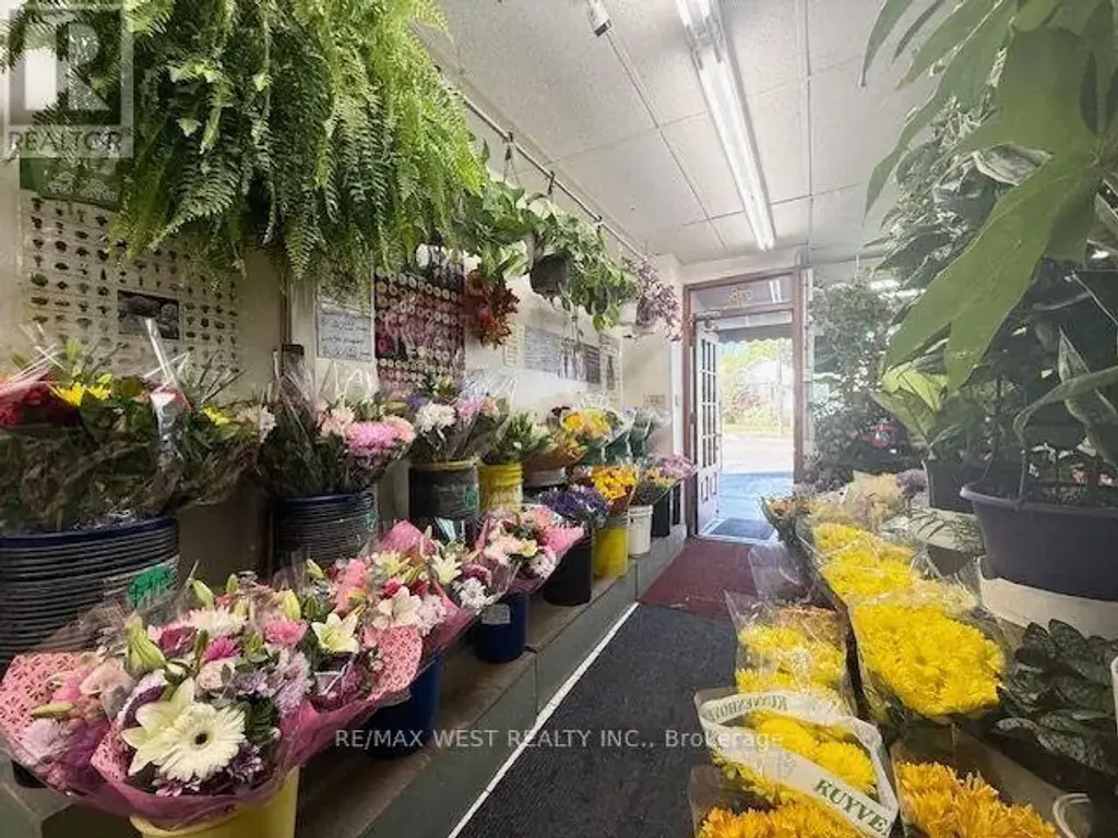 2781 St. Clair Avenue E, Toronto (O'Connor-Parkview)