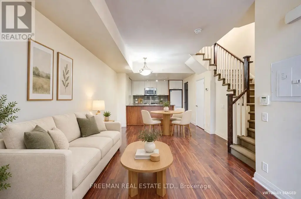 Th108 - 5 Valhalla Inn Road, Toronto (Islington-City Centre West)
