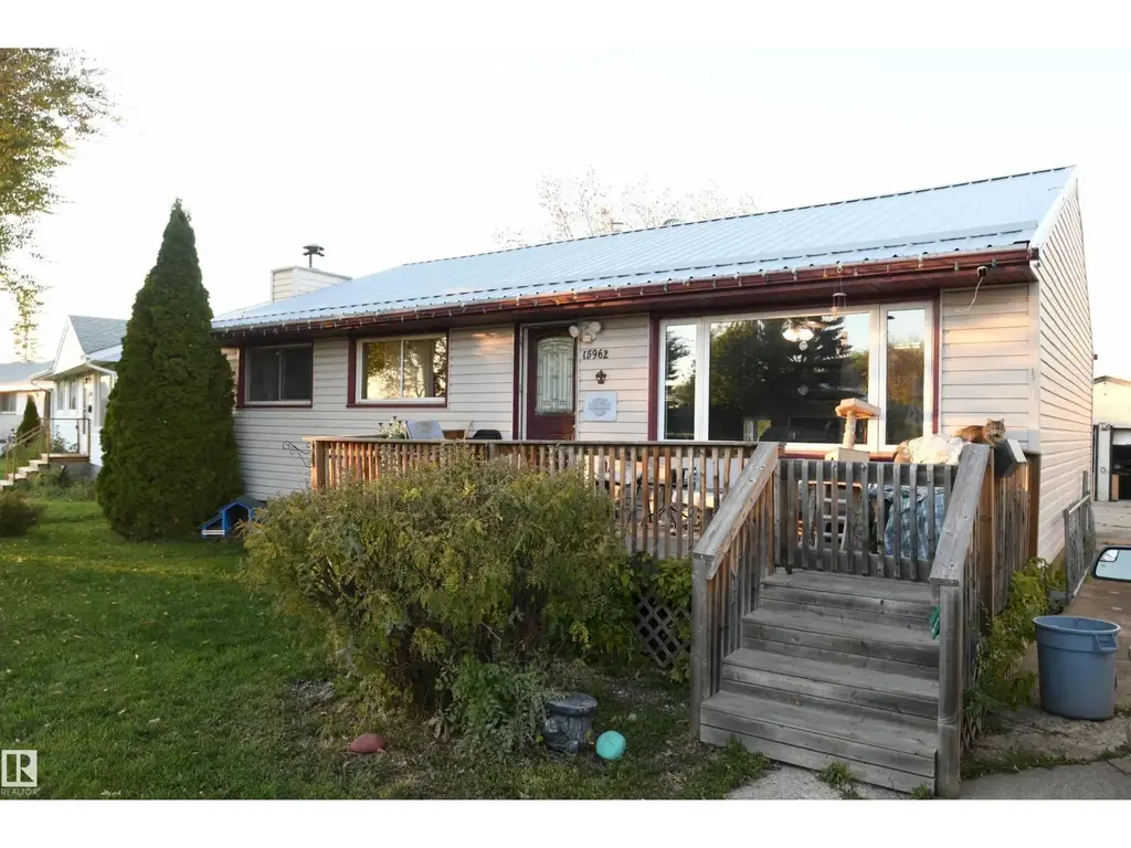 15962 106 Av Nw, Edmonton
