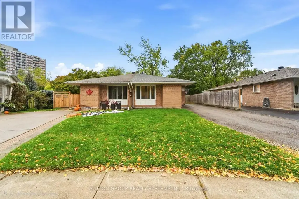 1916 Reiss Court, Mississauga (Clarkson)