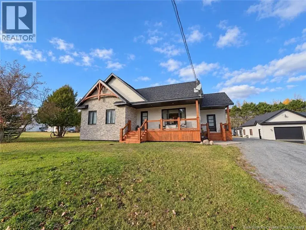 418 Route 180, Saint-Quentin