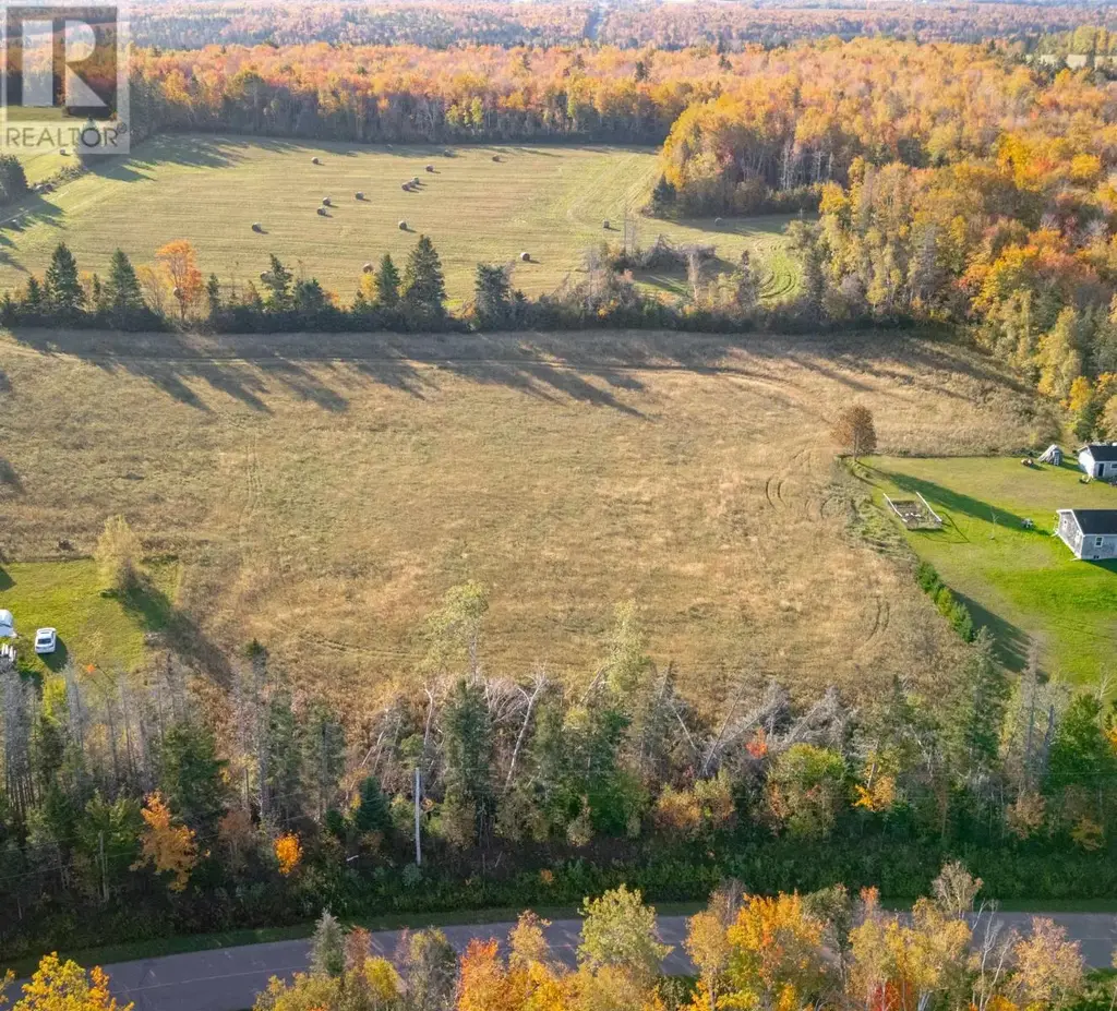 Acreage South Montague, Victoria Cross