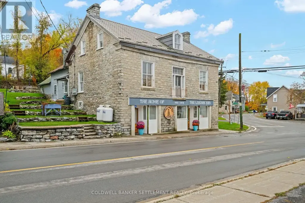 96 South Street S, Lanark Highlands