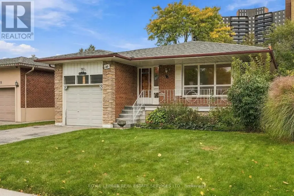 30 Vanguard Drive, Toronto (Islington-City Centre West)