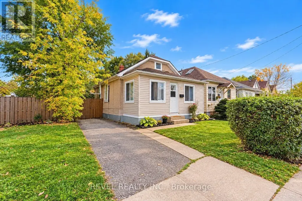 12 Merigold Street, St. Catharines (Western Hill)