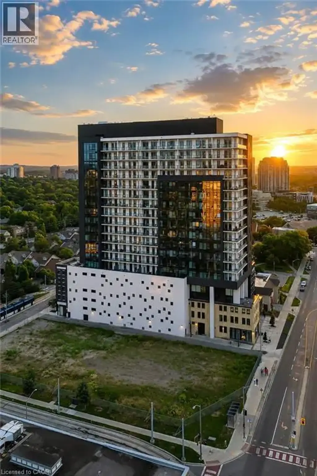 181 King Street S Unit# 1907, Waterloo