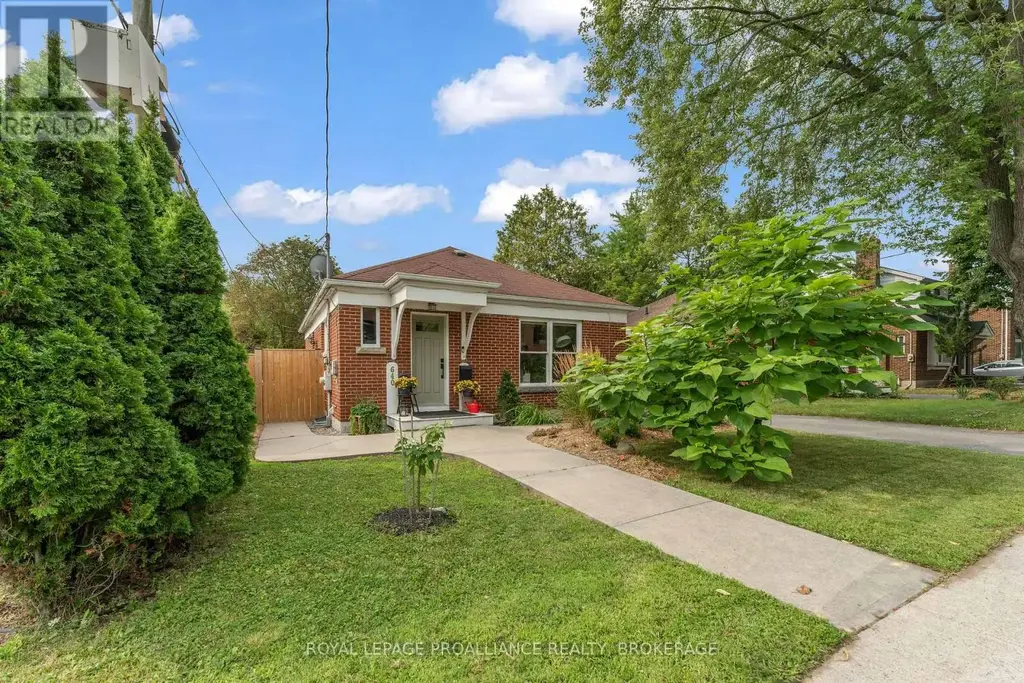 640 Brock Street, Kingston (Central City East)