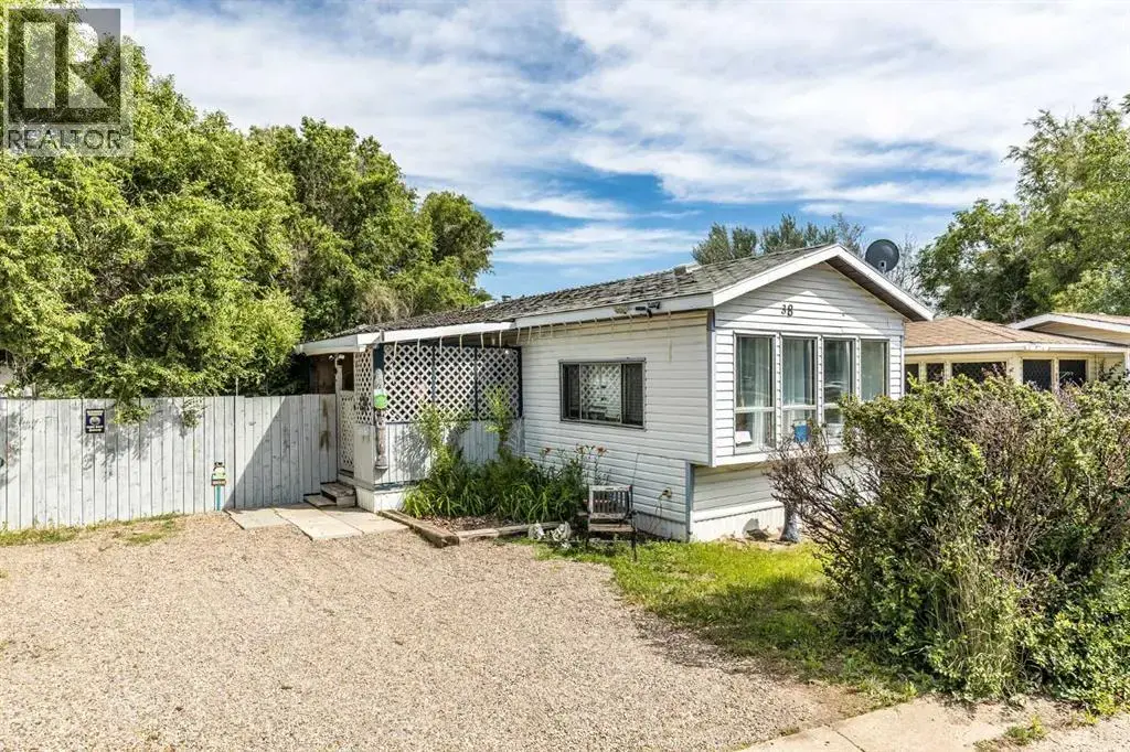 38, 612 20 Street Ne, Medicine Hat