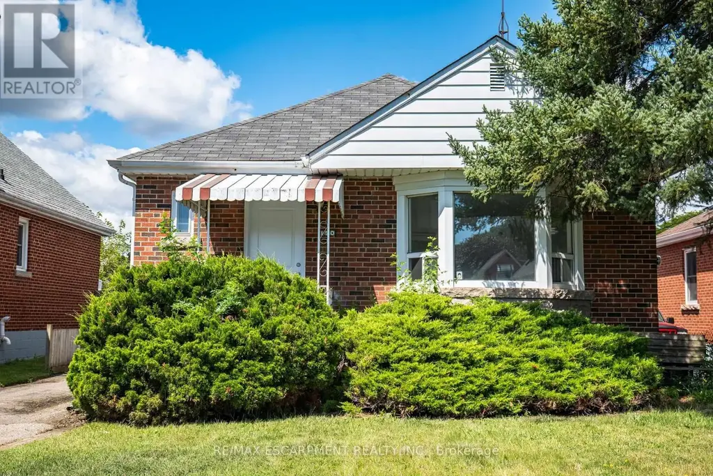150 Beland Avenue S, Hamilton (Glenview)